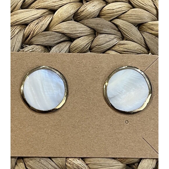 Vintage Mother of Pearl Statement Earrings Shell Disc Pierced Iridescent Large - Picture 1 of 8